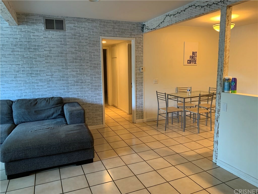 Property Photo:  1300 Saratoga Avenue 302  CA 93003 