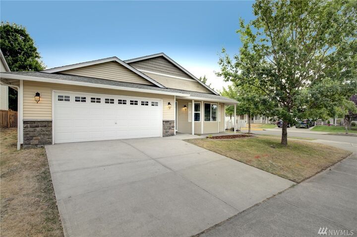 Property Photo:  3320  Kona Street NE  WA 98516