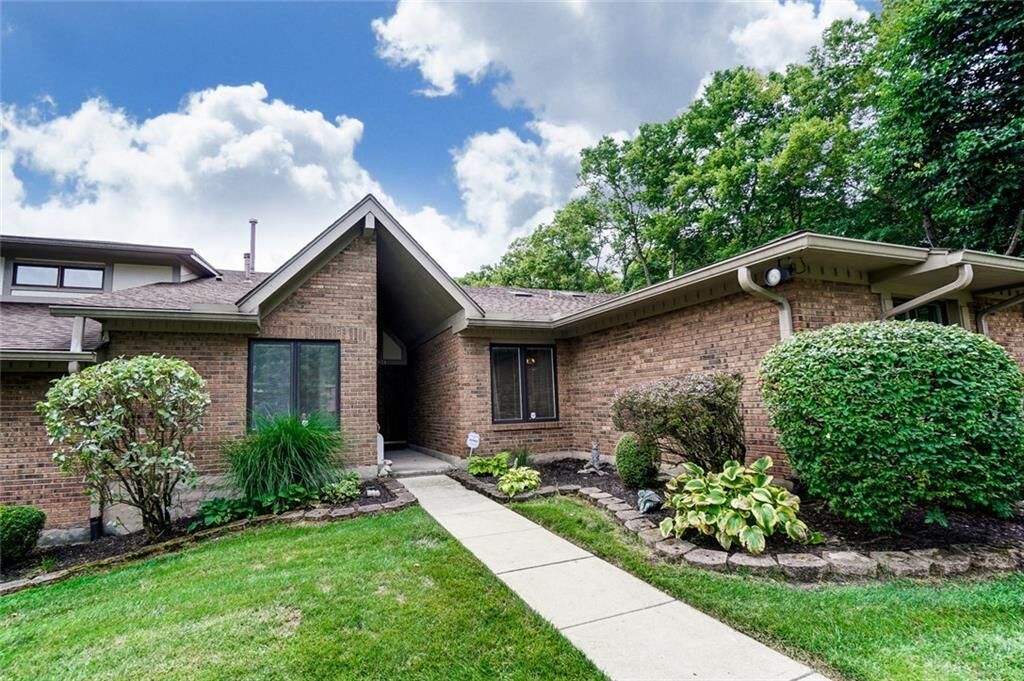 Property Photo: 7053 Fallen Oak Trace OH 45459