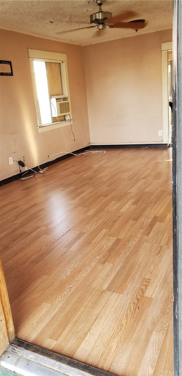 Property Photo: 1152 E 80th Street CA 90001