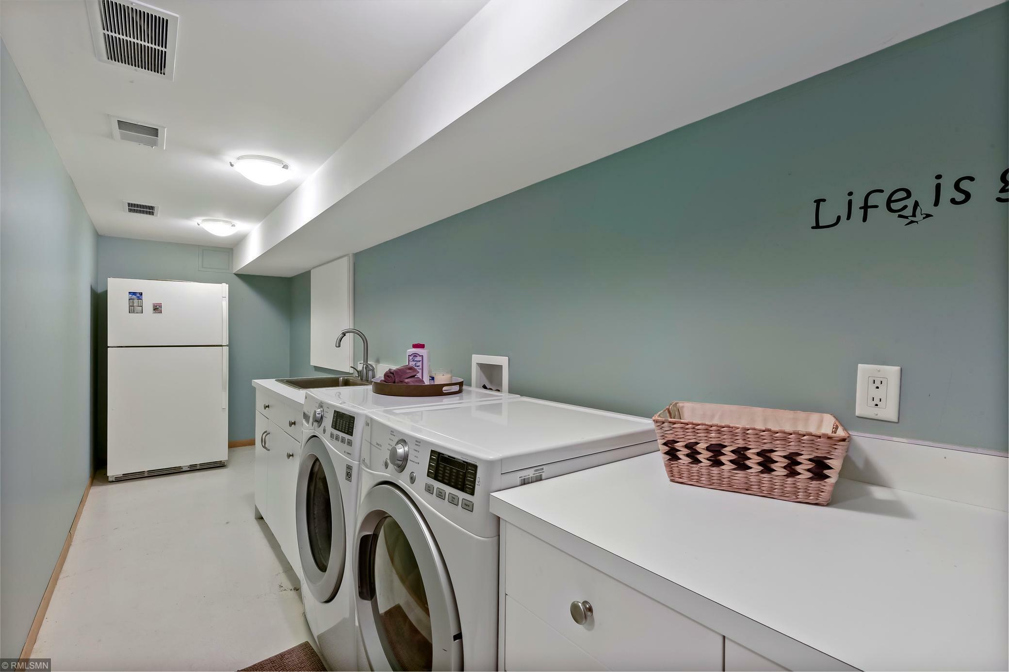 Property Photo: 2010 Scott Avenue N MN 55422