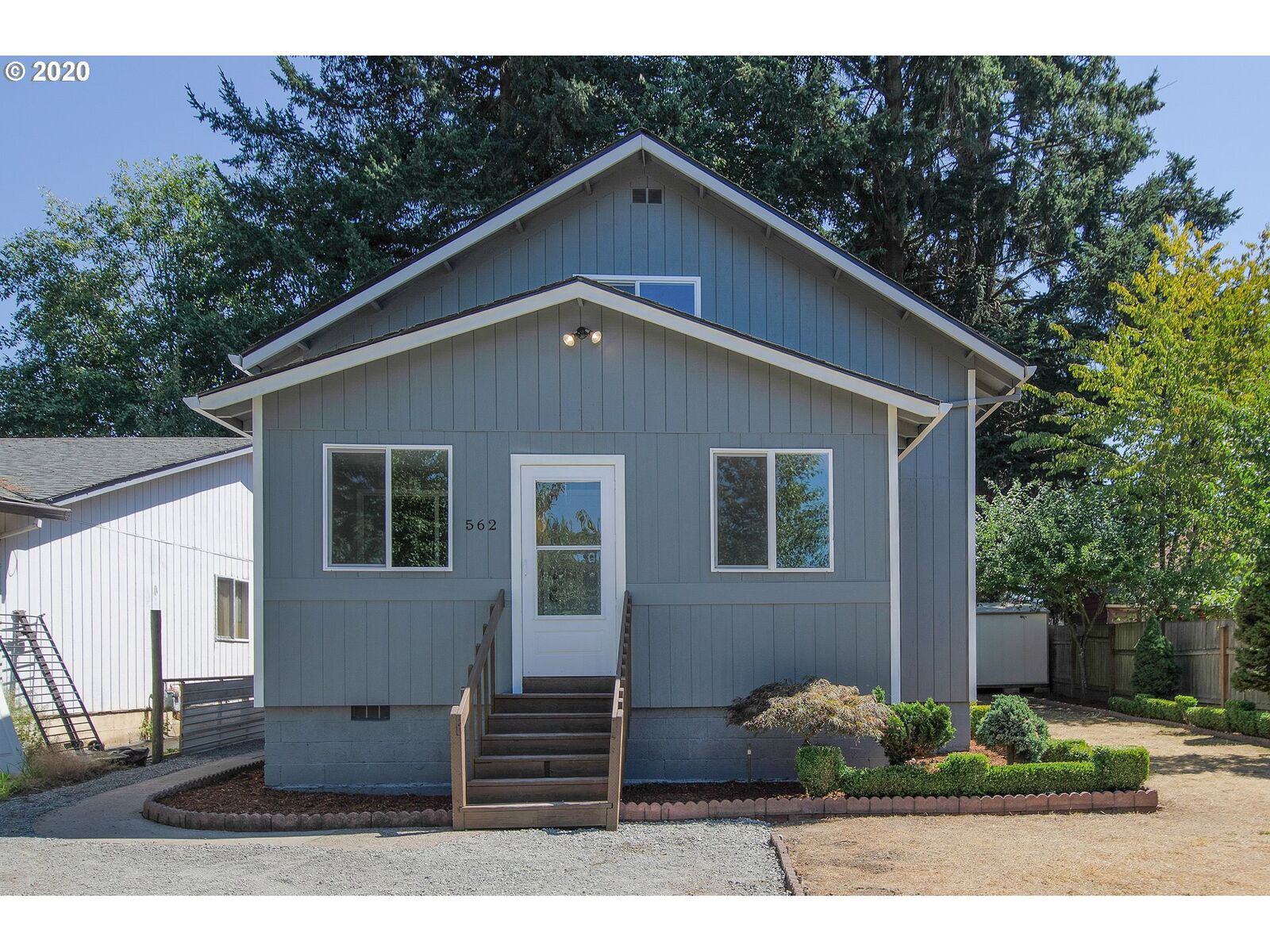 Property Photo: 562 S 1st St OR 97071