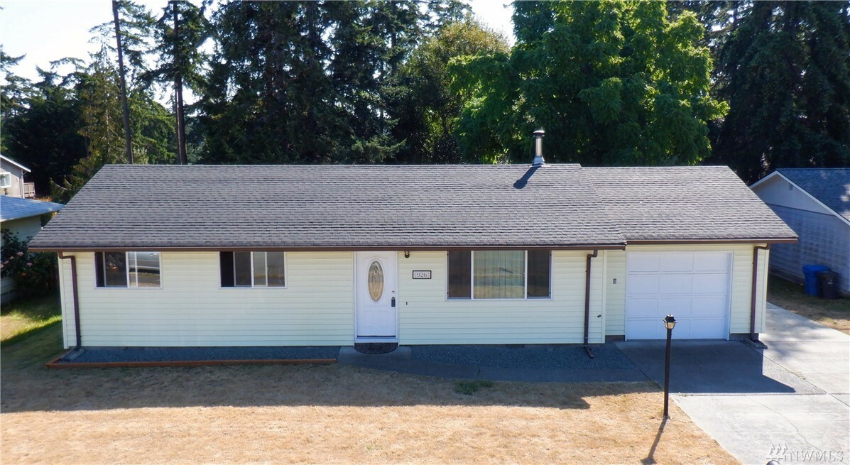 Property Photo:  926 NW Anchor Dr  WA 98277 