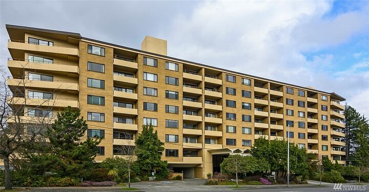 4545  Sand Point Way NE 408  Seattle WA 98105 photo