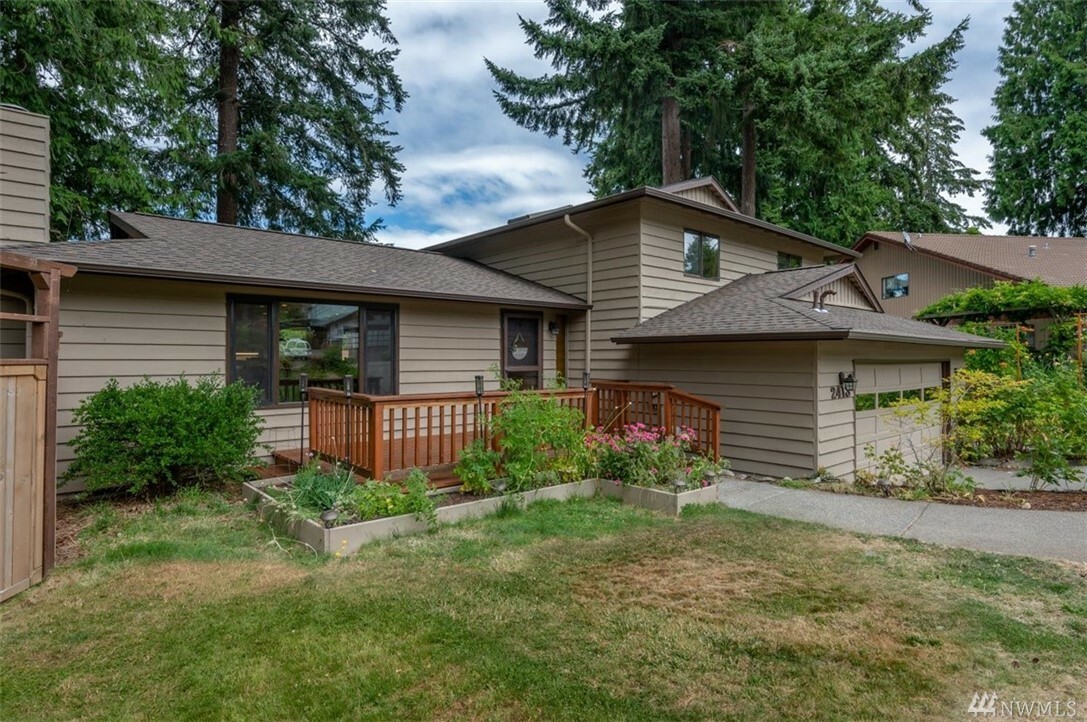 Property Photo:  2413 Lisa Ln  WA 98229 