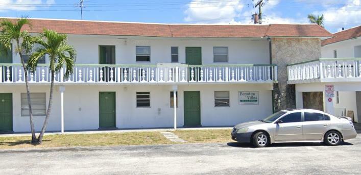 Property Photo:  135 SW 3rd Avenue 37  FL 33435 