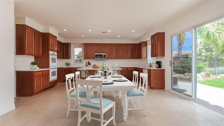 Property Photo:  23592 Carneros Ct  CA 92562 