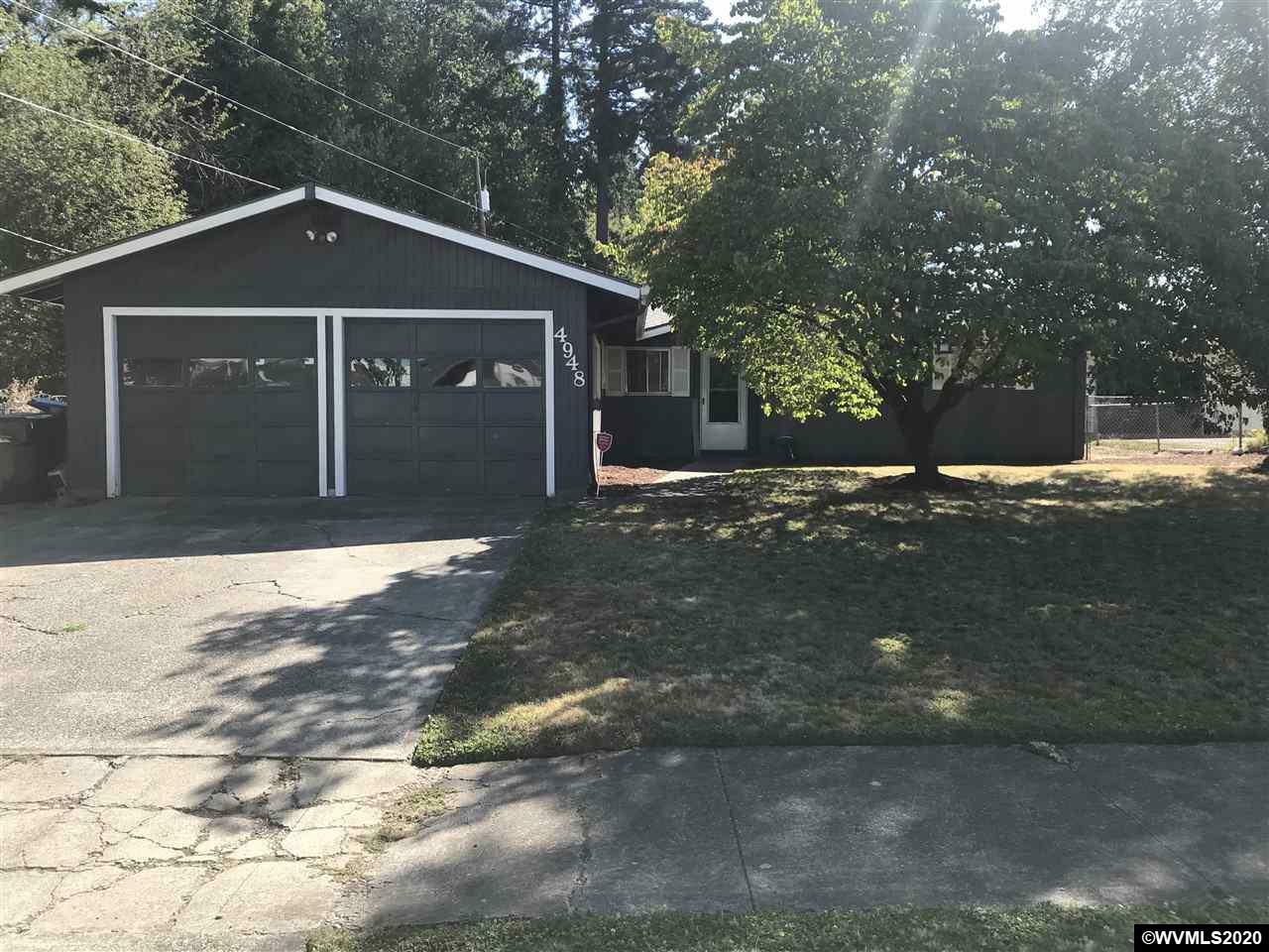 Property Photo:  4948  38th Pl NE  OR 97305-1708 