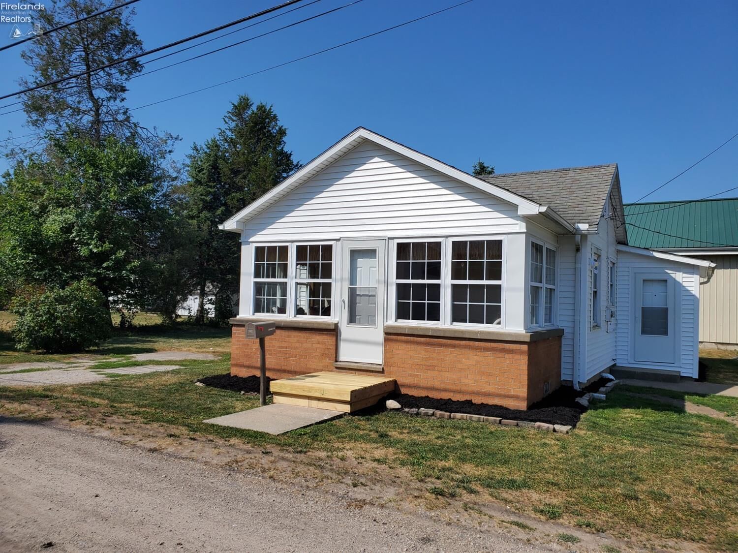 Property Photo: 520 W Third Street OH 43452
