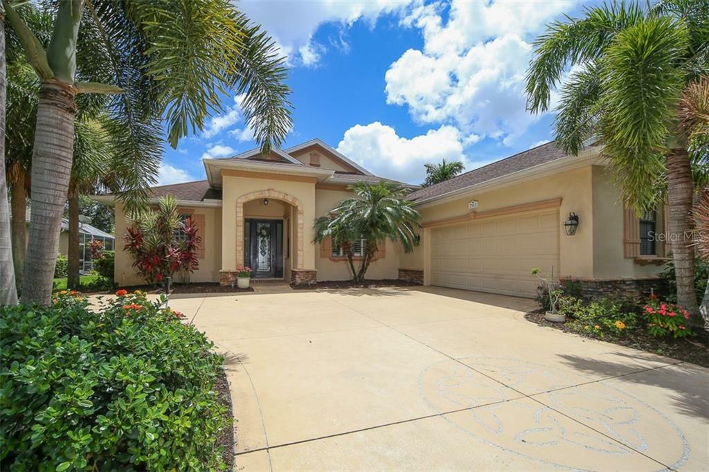 Property Photo:  7914 Edmonston Circle  FL 34201 