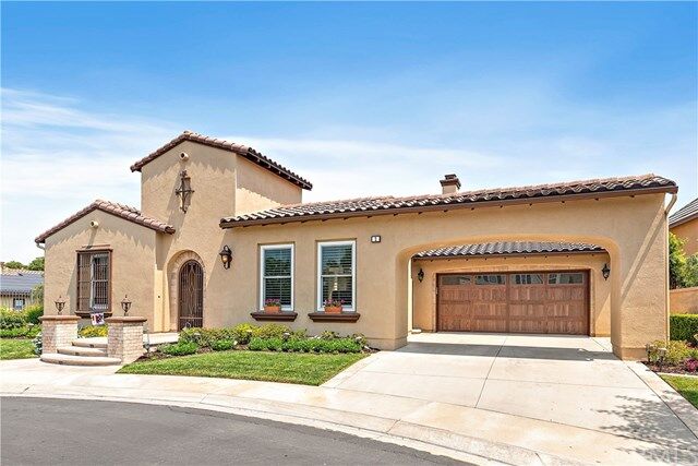 Property Photo:  2 Hawthorne Lane  CA 92679 