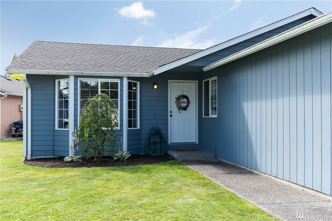 Property Photo:  302 Coates Lane  WA 98284 