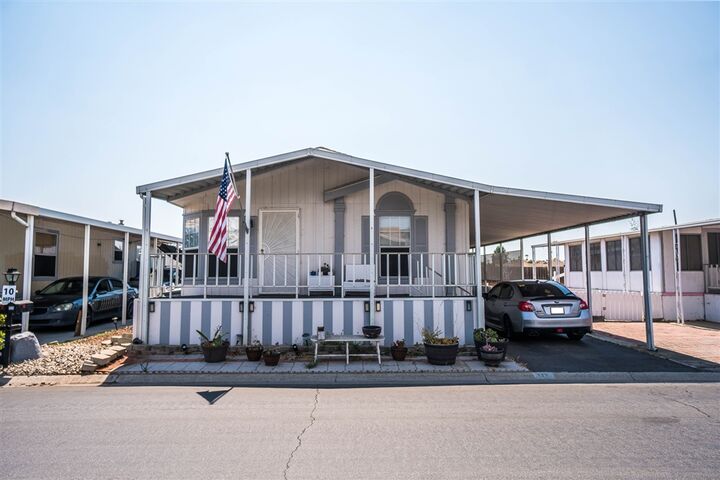 Property Photo:  2550 E Valley Parkway 123  CA 92027 