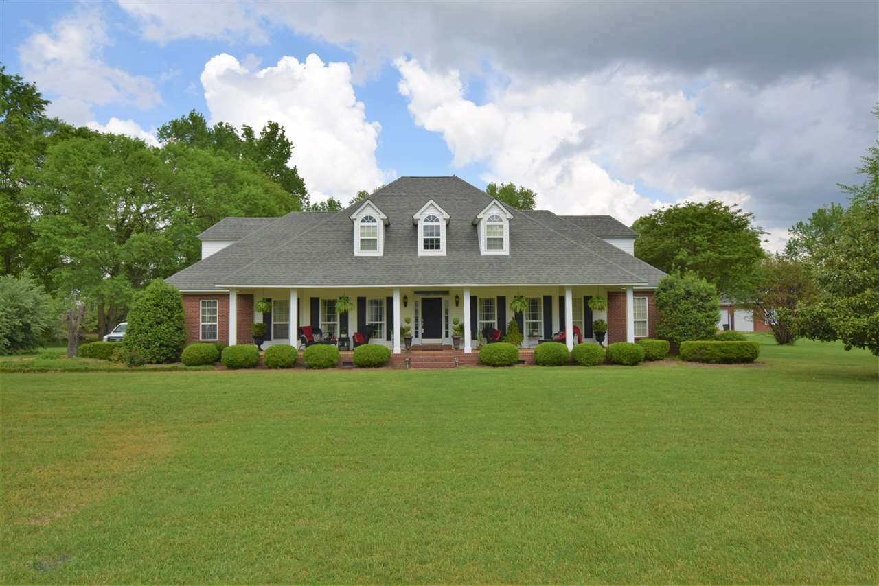 Property Photo:  114 Rolling Oaks Drive  TN 38343 