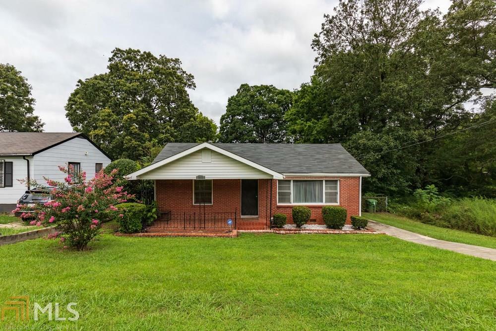 Property Photo:  1833 Penelope Rd  GA 30314 