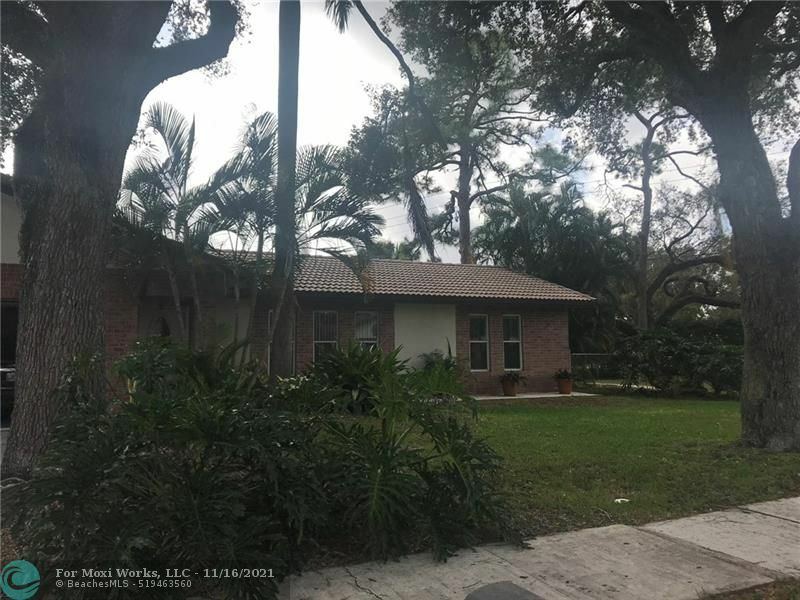 Property Photo:  2620 SW 15th Ct  FL 33312 