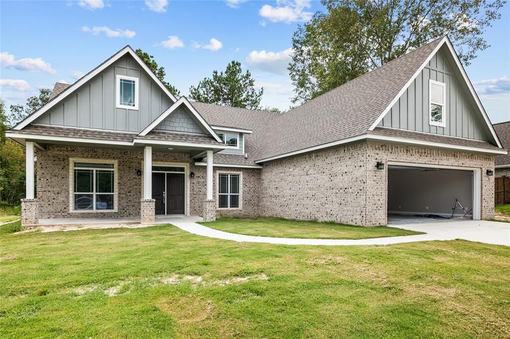 Property Photo:  141 Rustic Pines Drive  TX 75904 