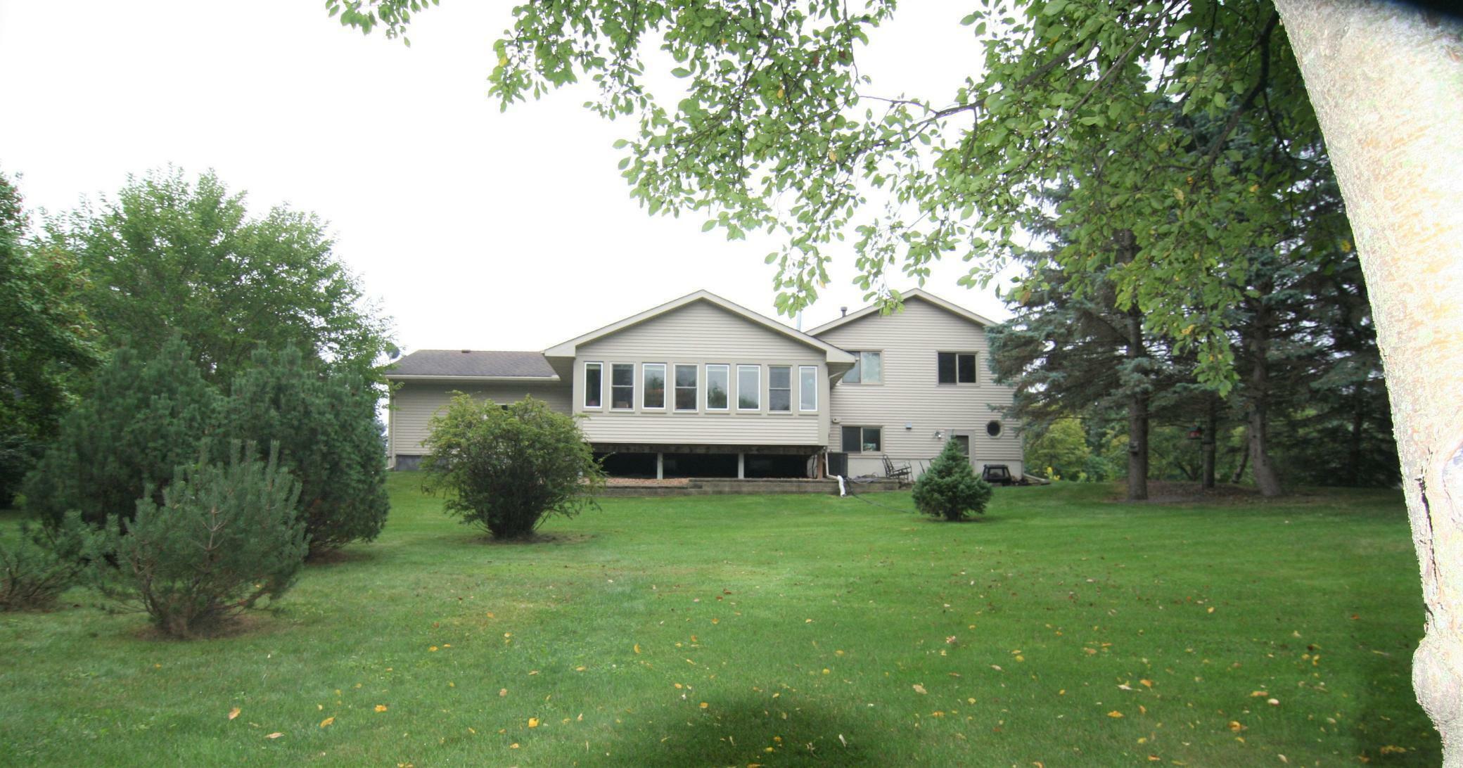 Property Photo:  2080 Kelzer Pond Drive  MN 55386 