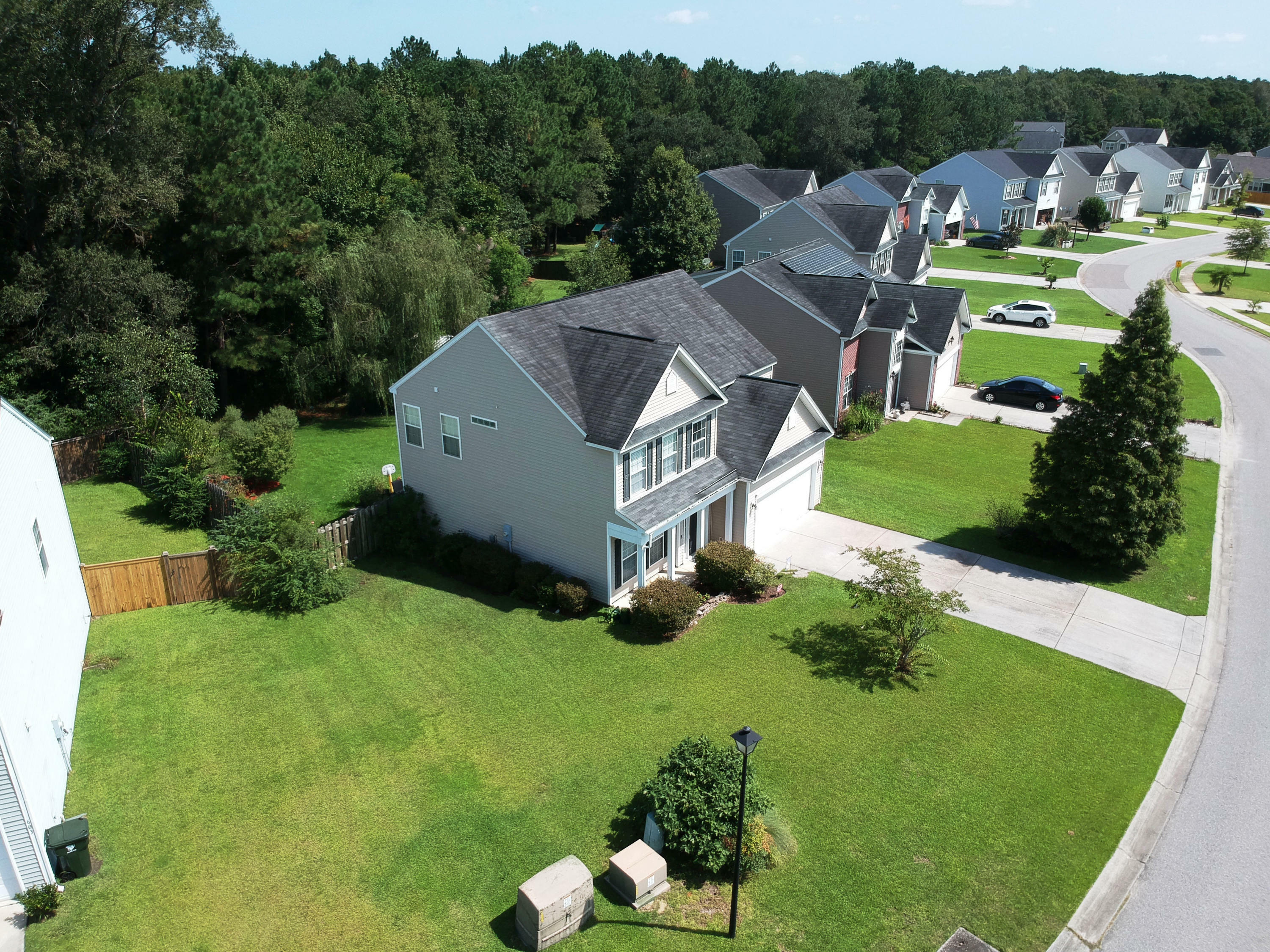 Property Photo:  605 English Oak Circle  SC 29461 