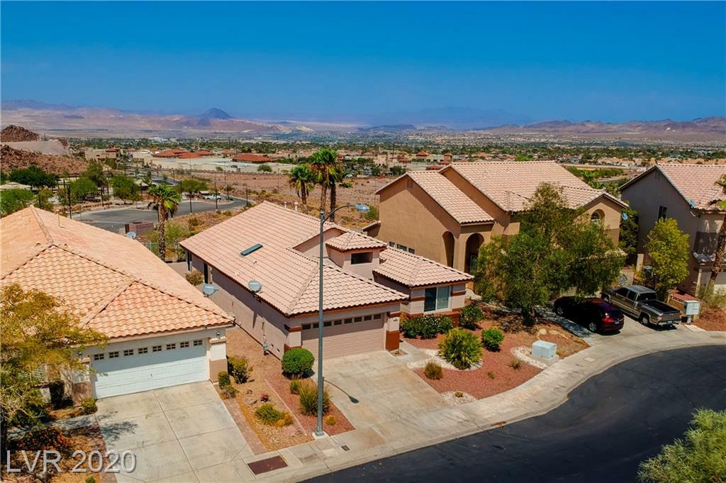 Property Photo:  66 Saint Johns Wood Avenue  NV 89002 