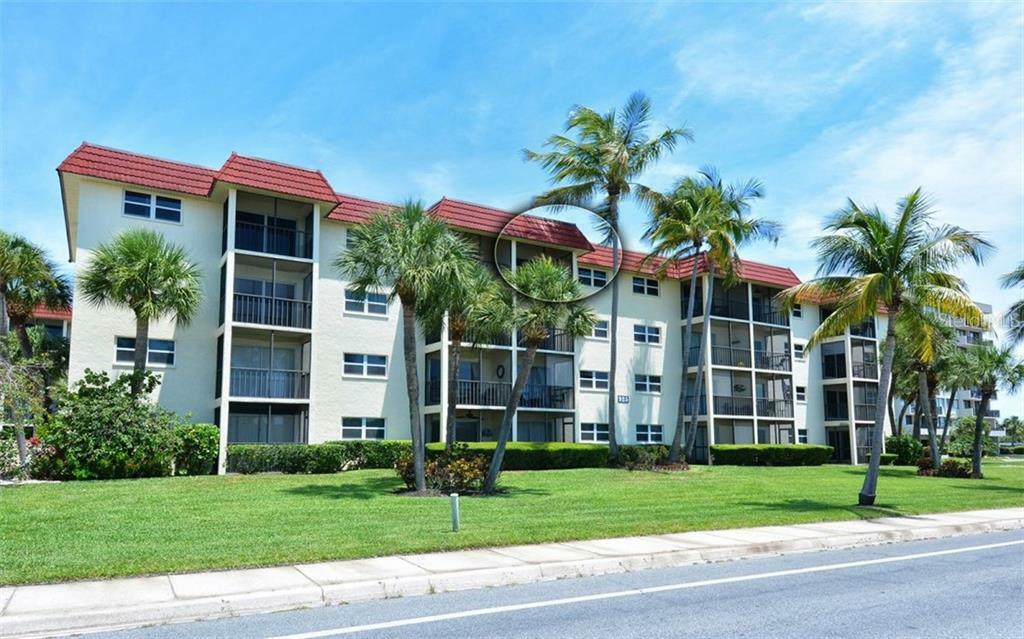 Property Photo:  925 Beach Road 409  FL 34242 