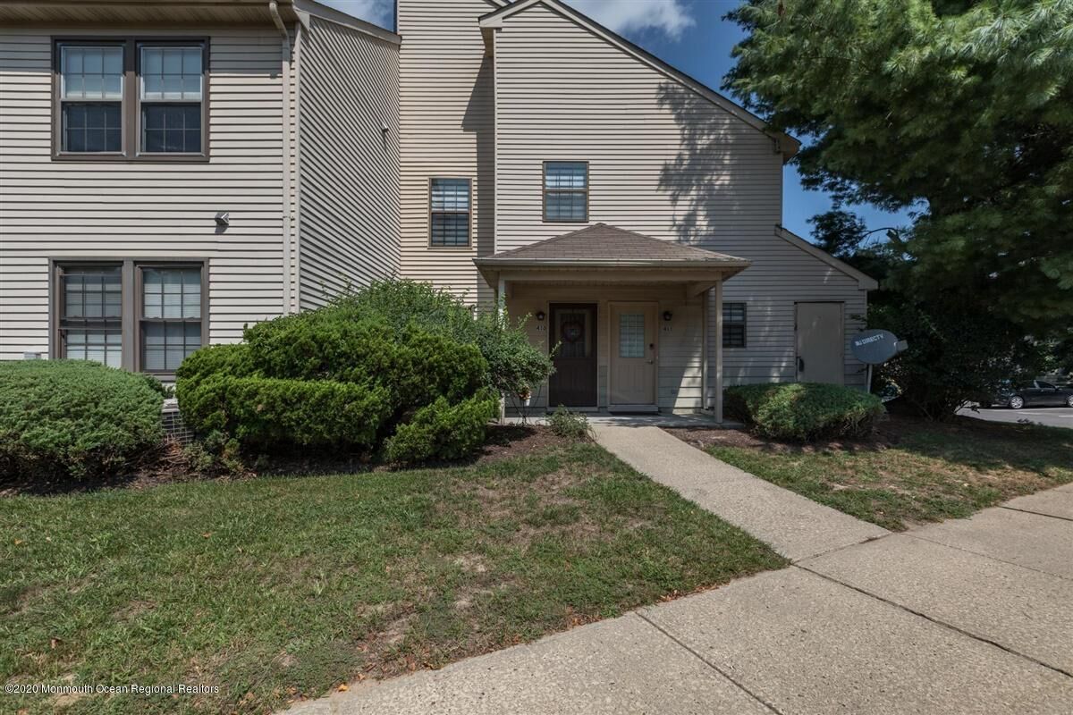 Property Photo:  411 Owls Nest Court  NJ 08527 