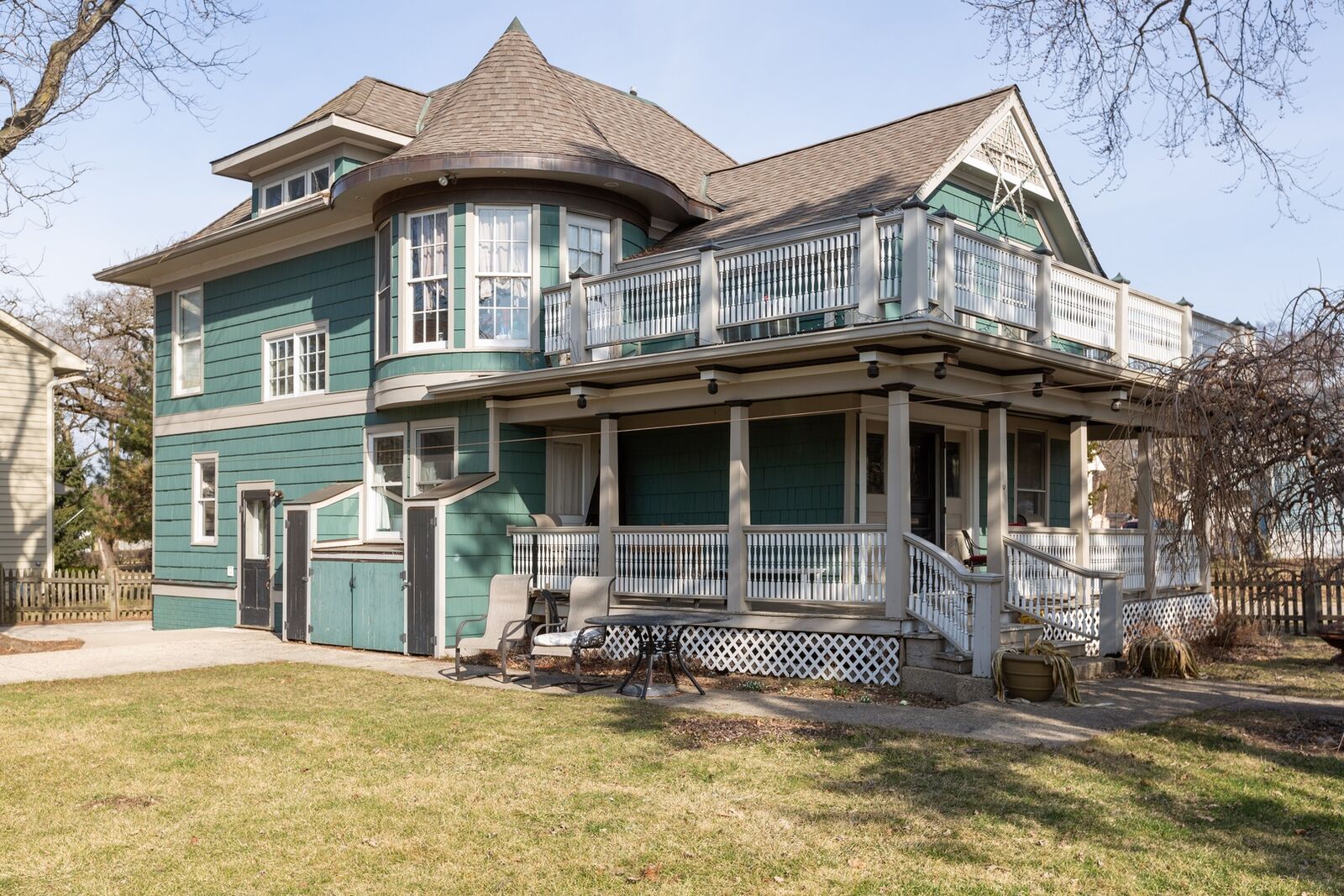 Property Photo: 846 Chestnut Street IL 60015