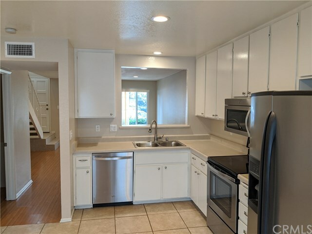 Property Photo:  700 W Walnut Avenue 35  CA 92868 