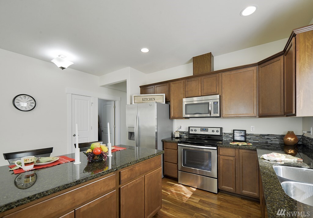Property Photo: 14435 24th Avenue E WA 98445