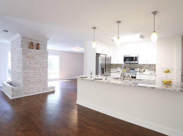 Property Photo: 86 Oaklawn Drive FL 32435