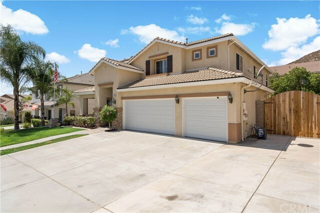 Property Photo:  29135 Boulder Crest Way  CA 92584 