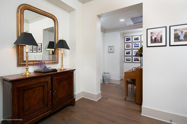 Property Photo: 112 S Orange Grove Boulevard 109 CA 91105
