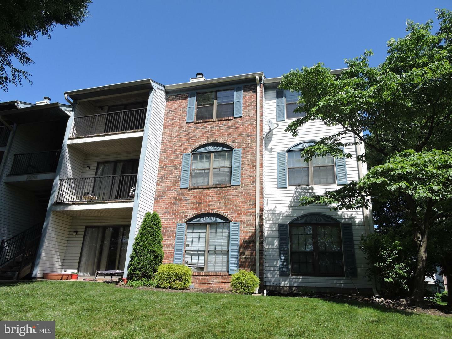 Property Photo:  45 Scherer Court  NJ 08648 