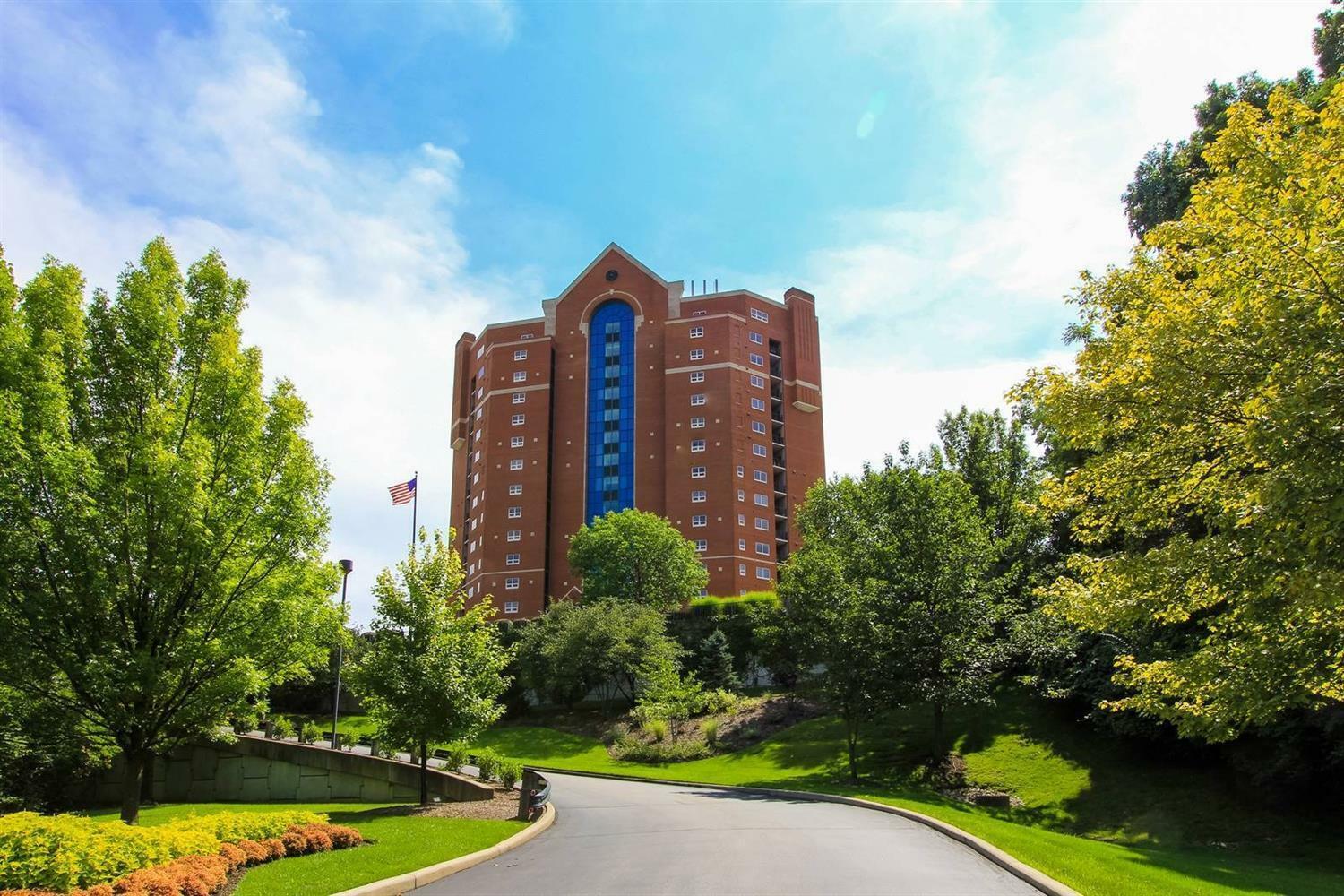 Property Photo: 3435 Golden Ave 601 OH 45226
