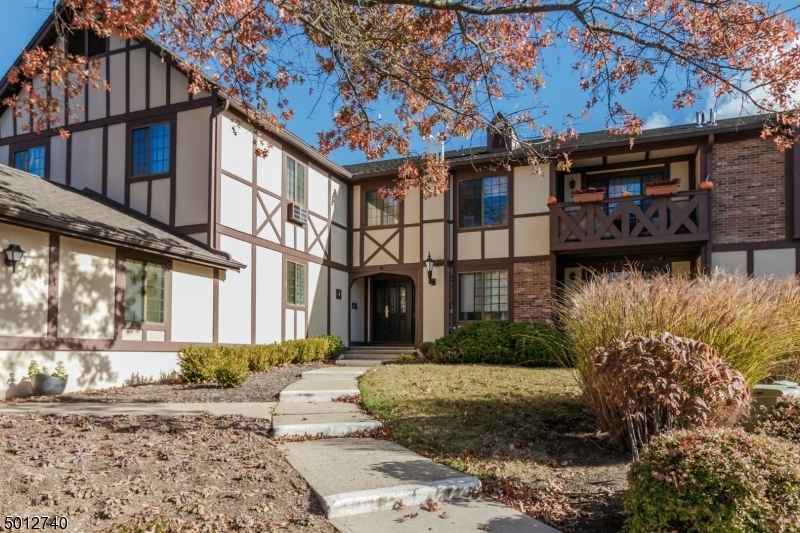 Property Photo: 4 Avon Ct E NJ 07928