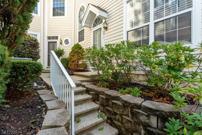 Property Photo:  54 Pheasant Brook Ct  NJ 07921 