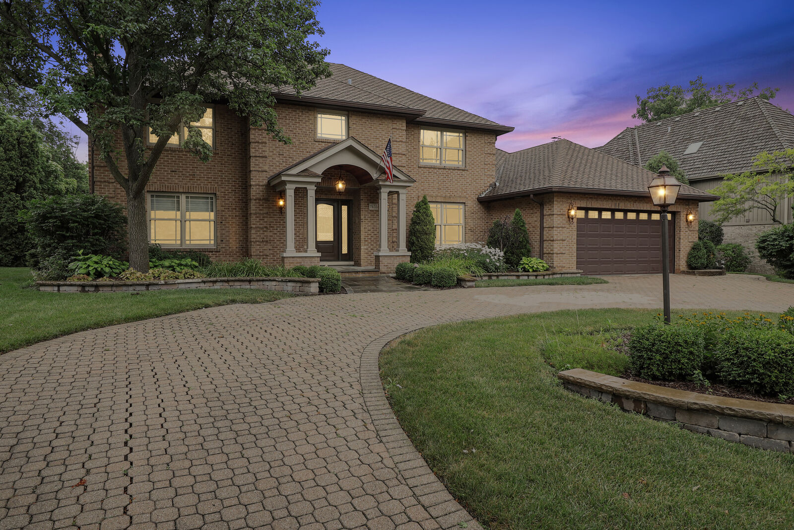 Property Photo: 7633 Woodland Lane IL 60527