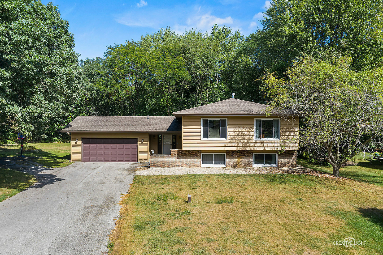 Property Photo: 43W371 Thornapple Tree Road IL 60554