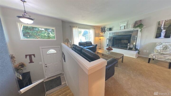 Property Photo: 905 11th St NE WA 98802