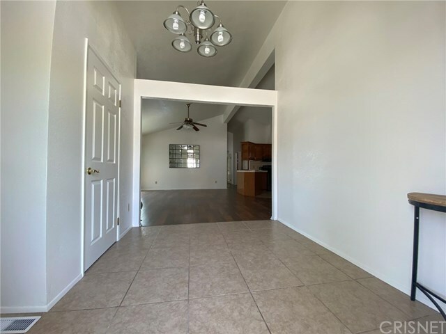 Property Photo:  20016 Emerald Creek Drive  CA 91351 