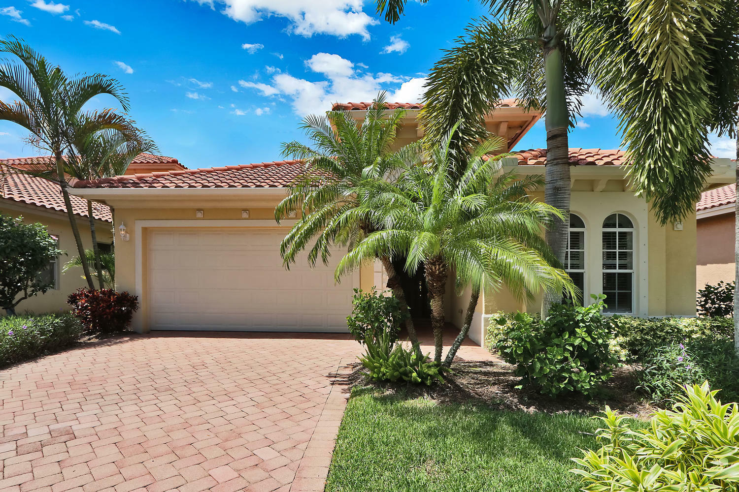 Property Photo:  838 SW Palm Cove Drive  FL 34990 