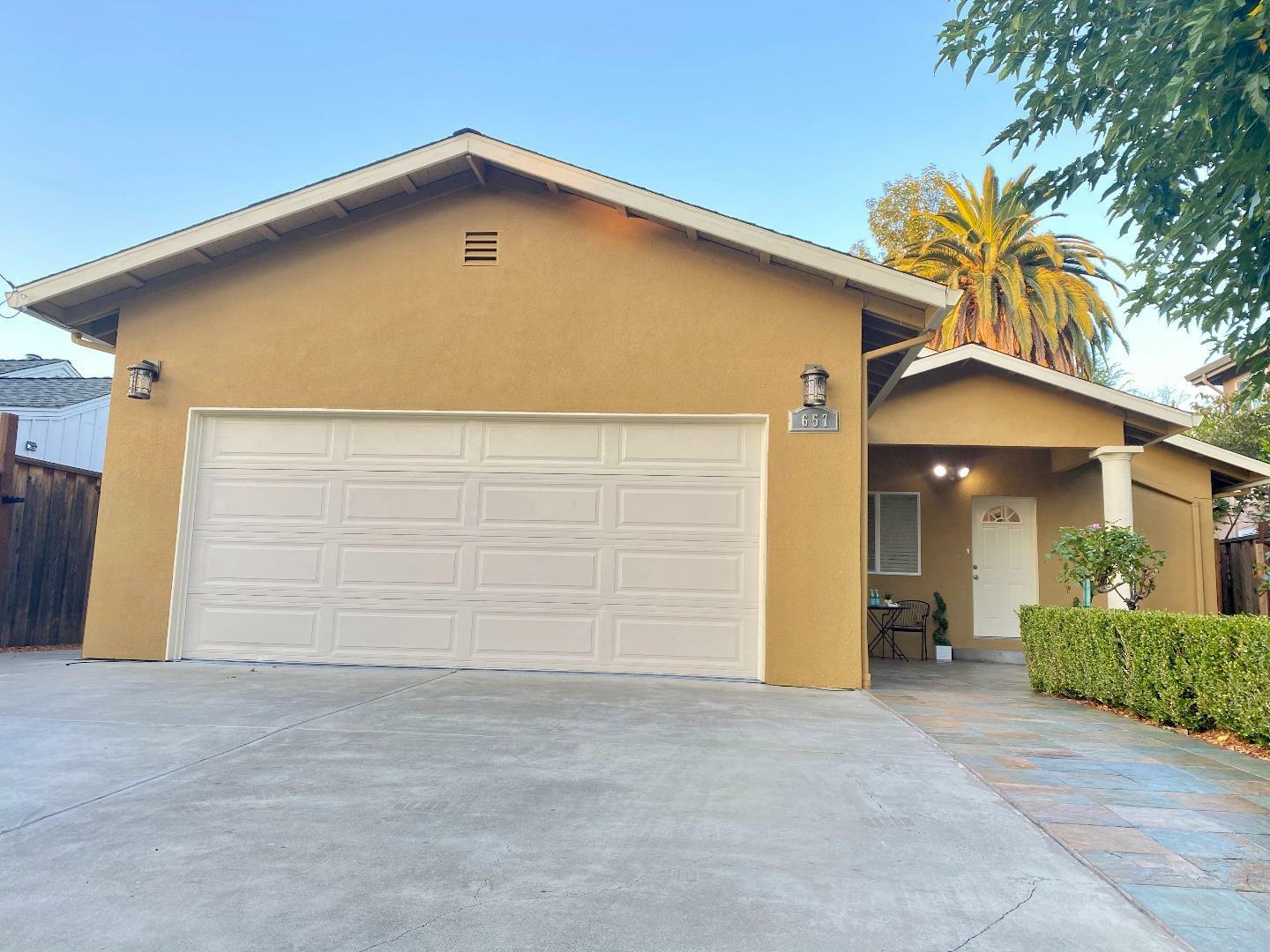 Property Photo: 657 Upton Street CA 94061