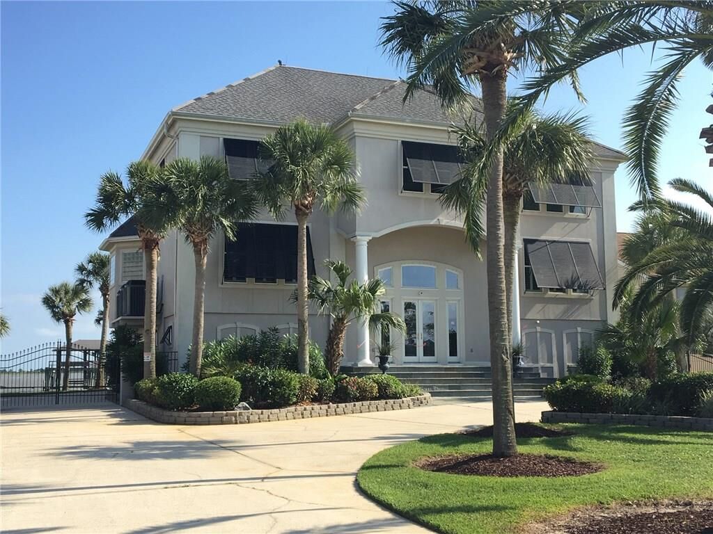 Property Photo: 238 Marlin Drive LA 70461