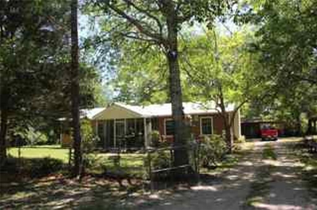 Property Photo:  2020 Beth Drive  LA 70458 