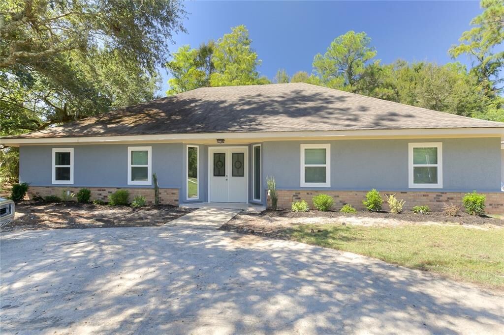 Property Photo:  235 Airport Road  LA 70460 