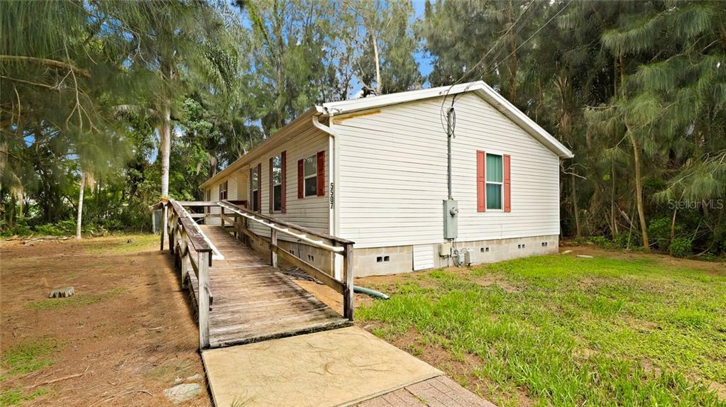 Property Photo:  5507 61st Street  FL 33709 