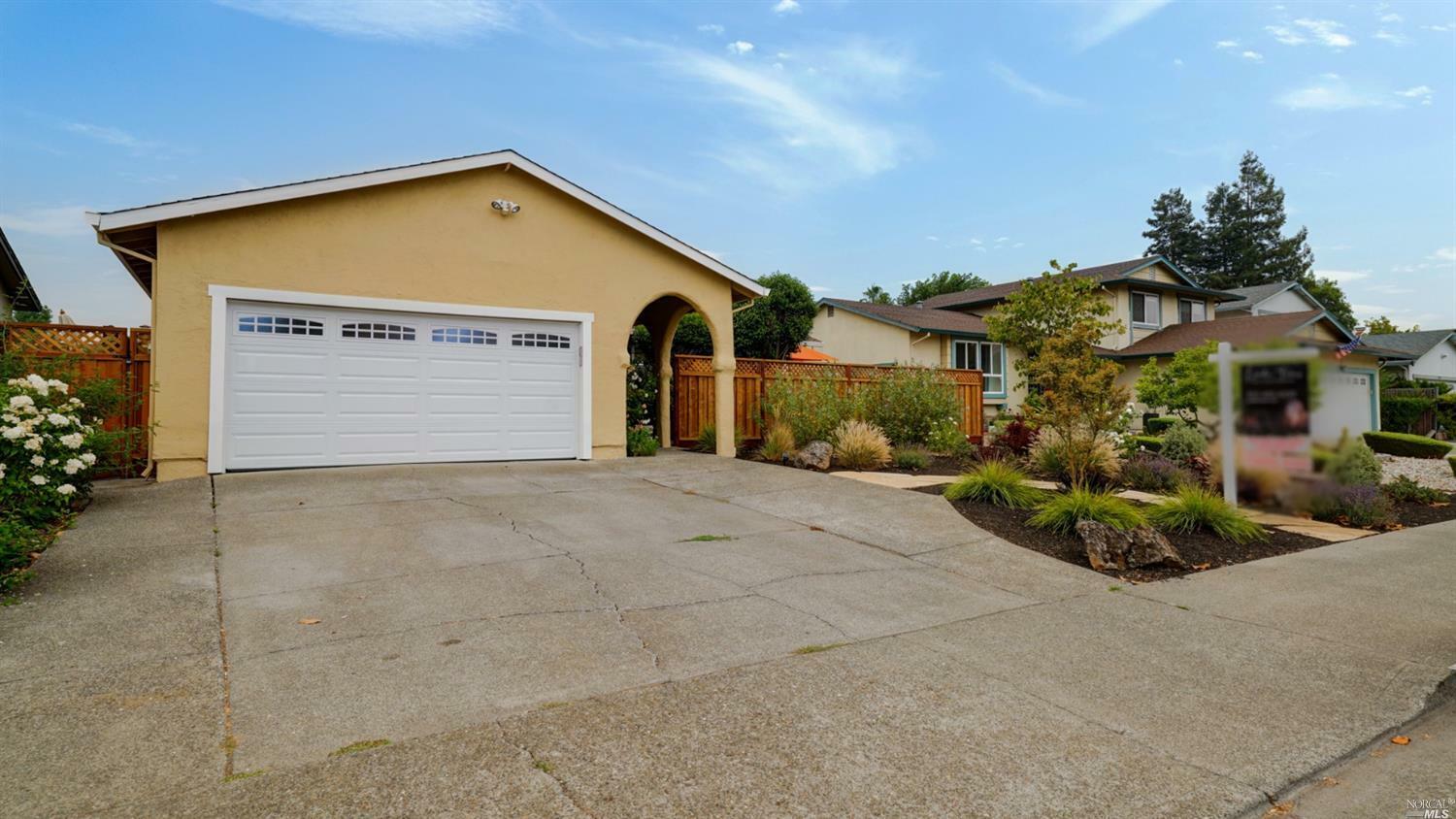 Property Photo:  1057 South McDowell Boulevard  CA 94954 