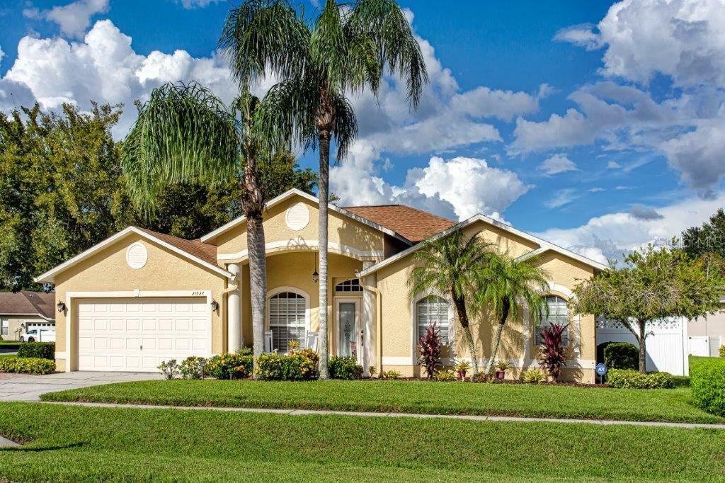 Property Photo:  21527 Silver Bay Place  FL 34637 