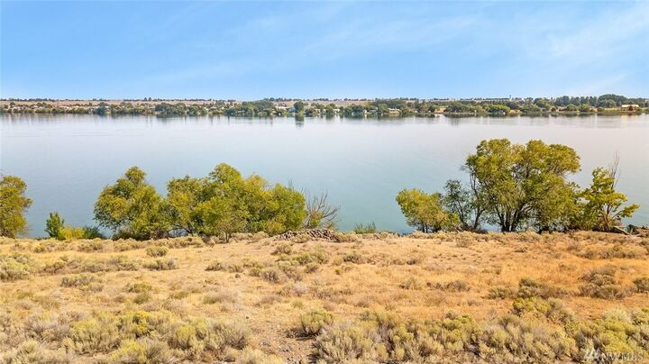 Property Photo: 3973 Edwards Drive NE WA 98837