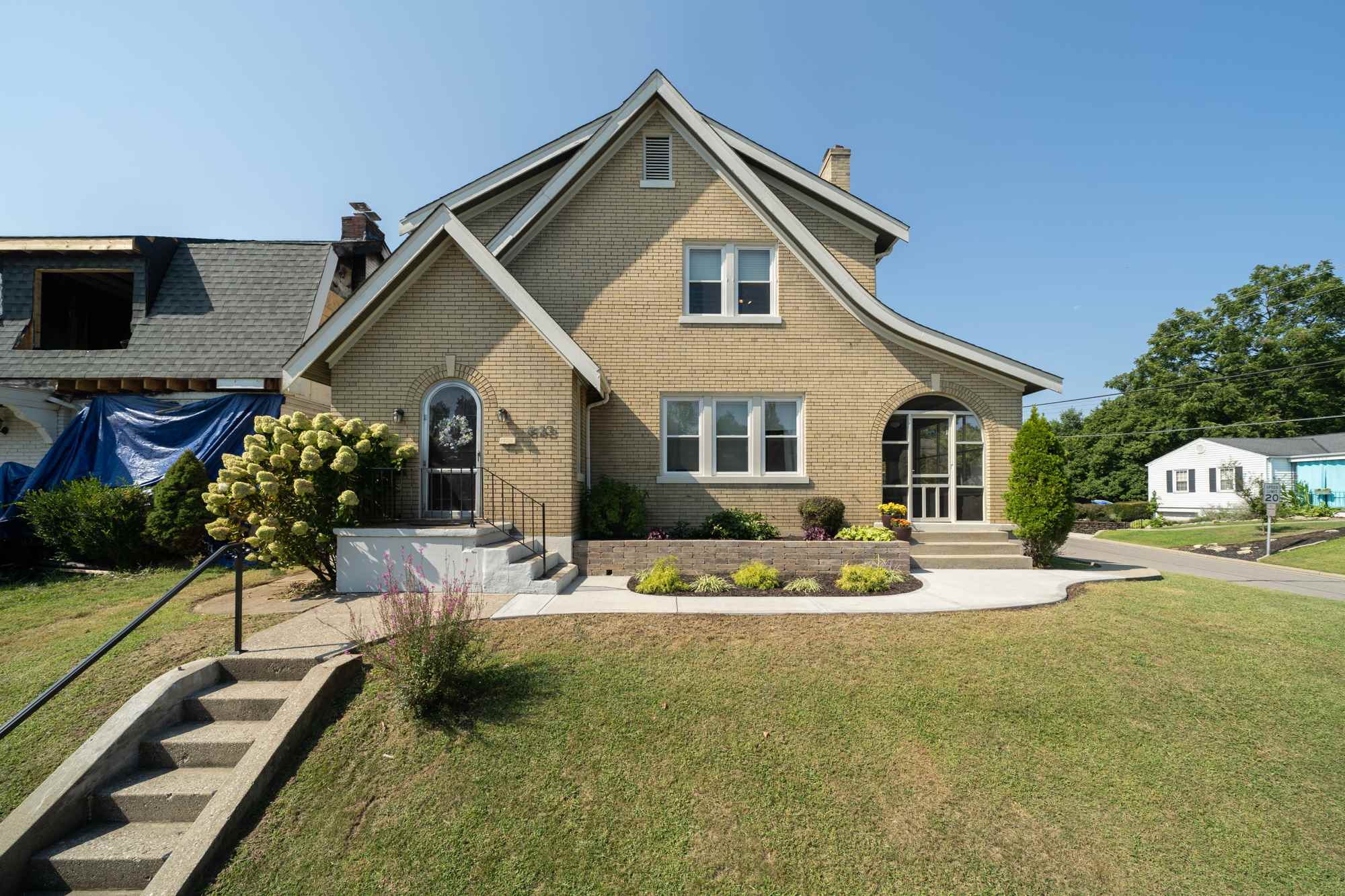 Property Photo: 843 Alhambra KY 41011